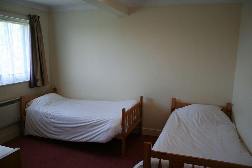 Days Inn Stafford Eksteriør bilde