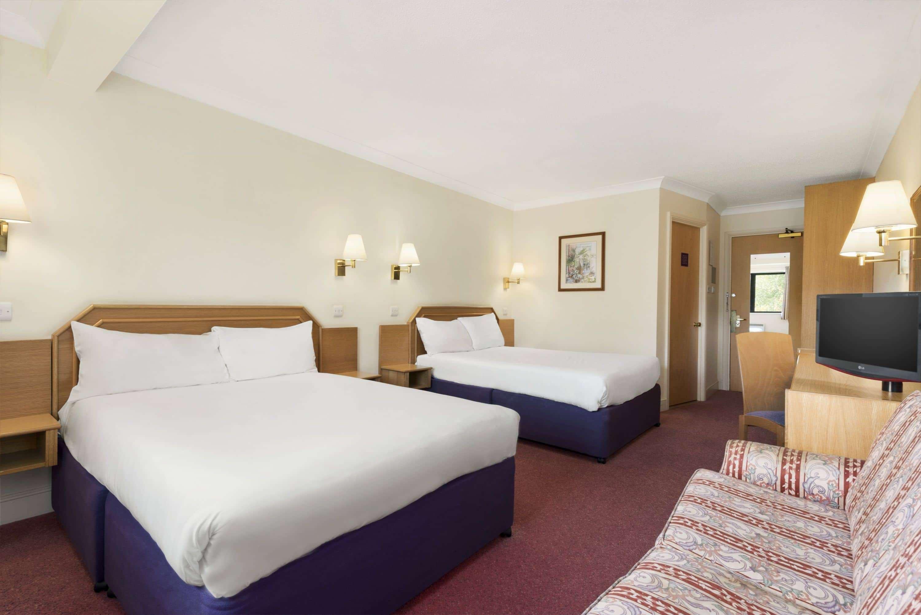 Days Inn Stafford Eksteriør bilde
