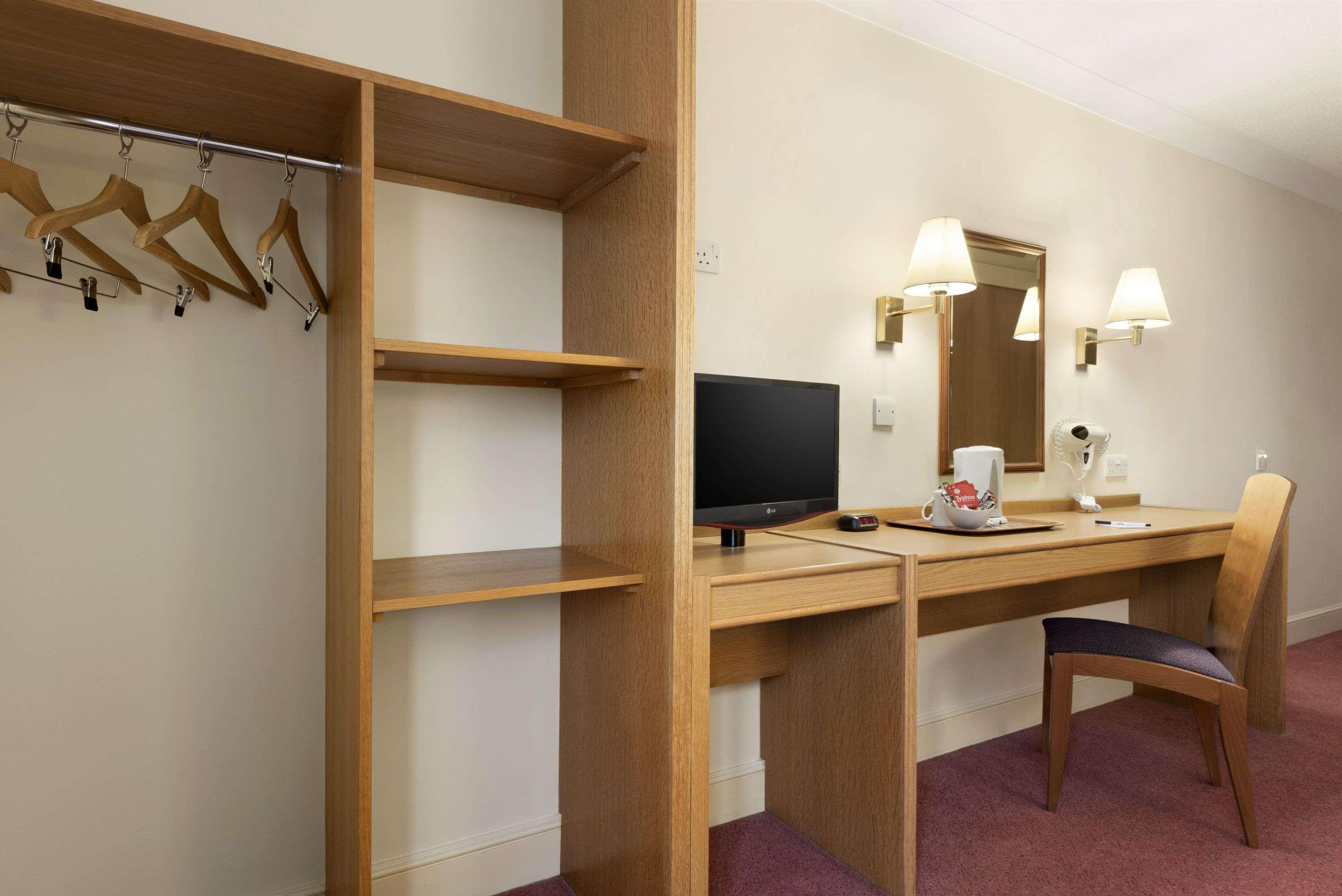 Days Inn Stafford Eksteriør bilde
